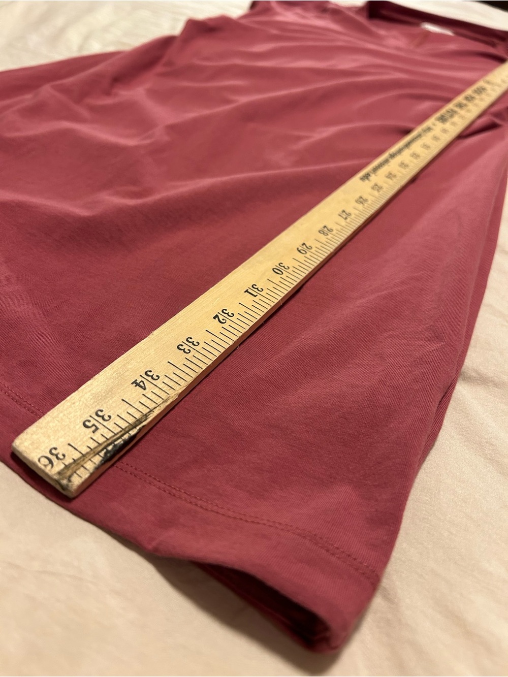 Athleta Effortless Tee Drews in Berry Size Medium Athleisure Sporty Casual - Picture 6 of 9